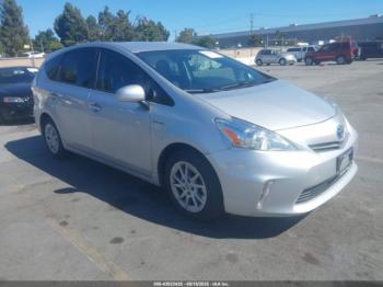  Salvage Toyota Prius v