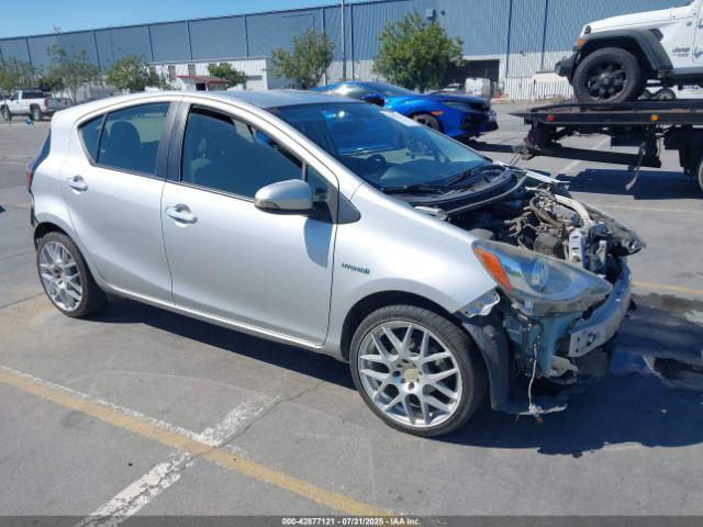  Salvage Toyota Prius c