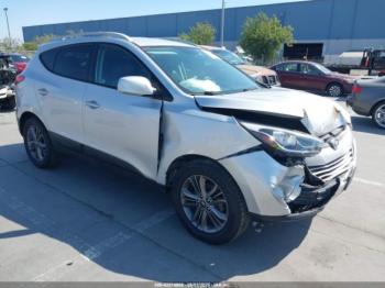  Salvage Hyundai TUCSON