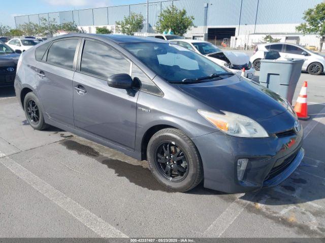  Salvage Toyota Prius