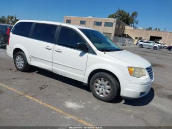  Salvage Chrysler Town & Country