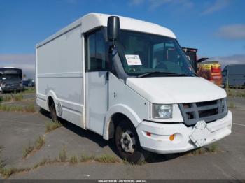  Salvage Isuzu Commercial Van