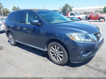  Salvage Nissan Pathfinder
