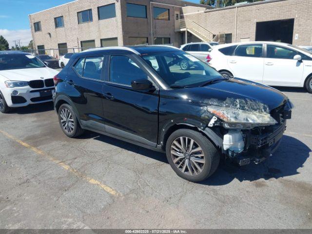  Salvage Nissan Kicks