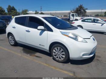  Salvage Nissan LEAF
