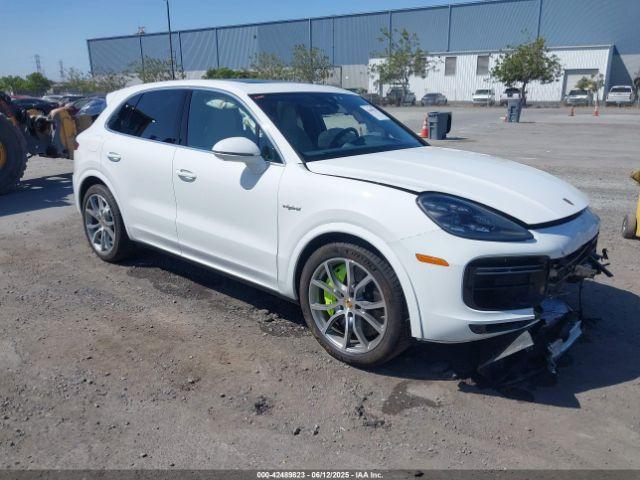  Salvage Porsche Cayenne E-hybrid