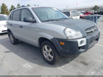  Salvage Hyundai TUCSON