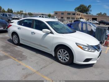  Salvage Nissan Altima
