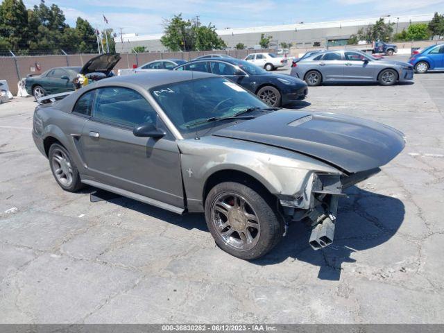  Salvage Ford Mustang