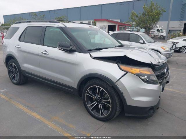  Salvage Ford Explorer