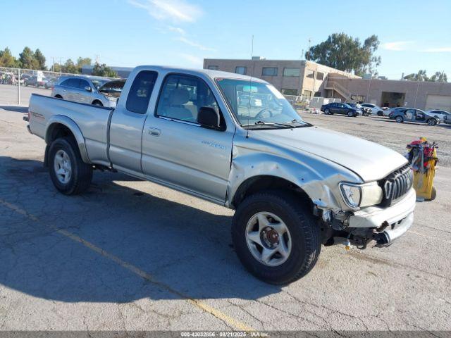  Salvage Toyota Tacoma