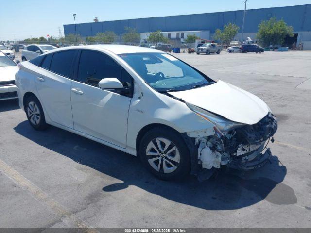  Salvage Toyota Prius