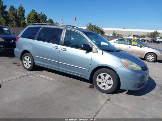  Salvage Toyota Sienna