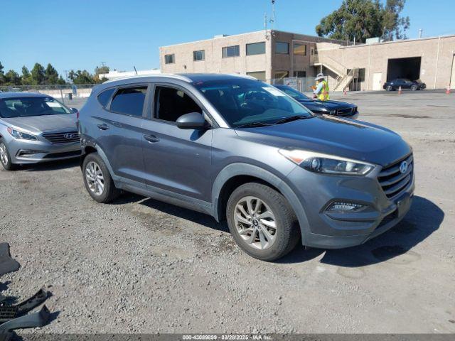  Salvage Hyundai TUCSON