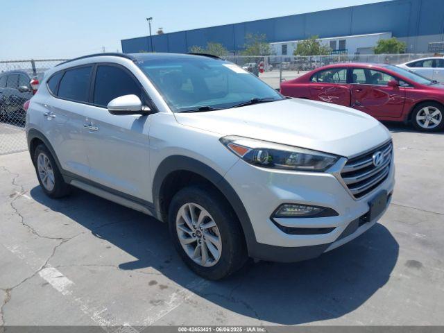  Salvage Hyundai TUCSON