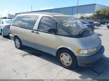  Salvage Toyota Previa