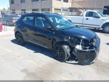  Salvage Nissan Kicks
