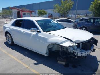  Salvage Chrysler 300