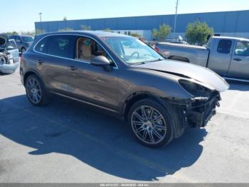  Salvage Porsche Cayenne