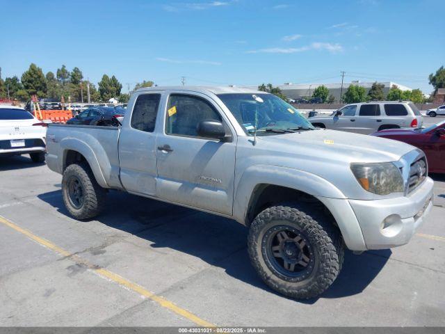  Salvage Toyota Tacoma