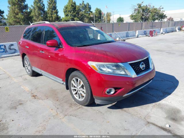  Salvage Nissan Pathfinder