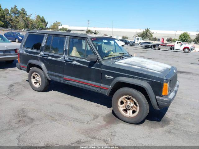  Salvage Jeep Cherokee