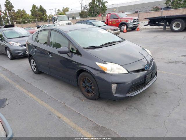  Salvage Toyota Prius