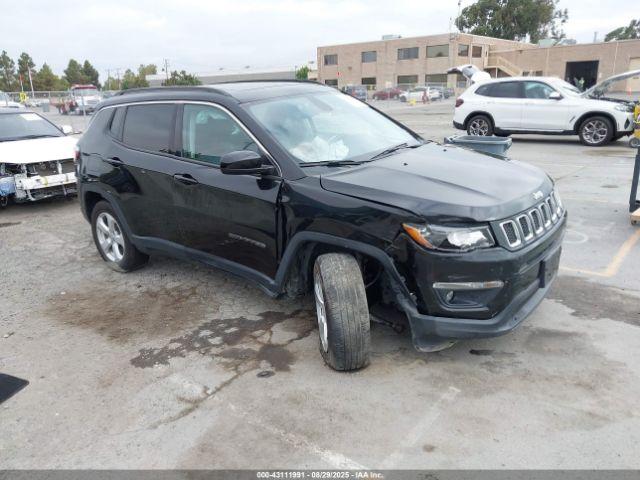  Salvage Jeep Compass