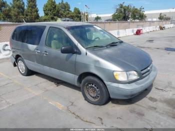  Salvage Toyota Sienna