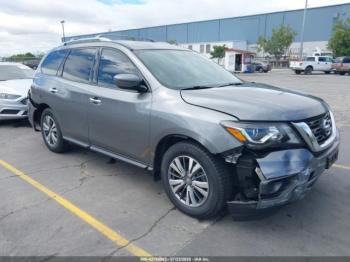  Salvage Nissan Pathfinder