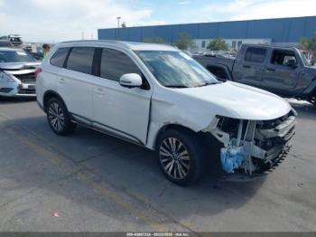  Salvage Mitsubishi Outlander