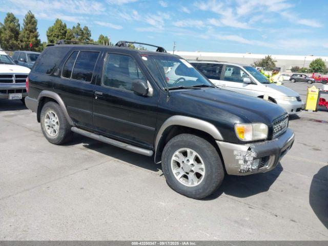  Salvage Nissan Pathfinder