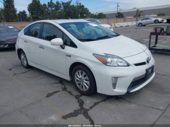  Salvage Toyota Prius