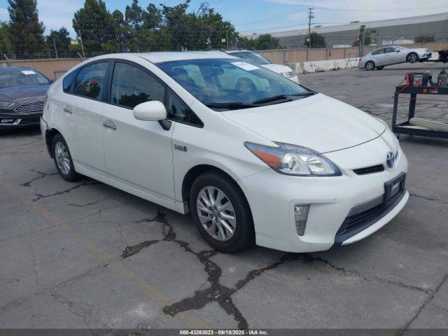  Salvage Toyota Prius