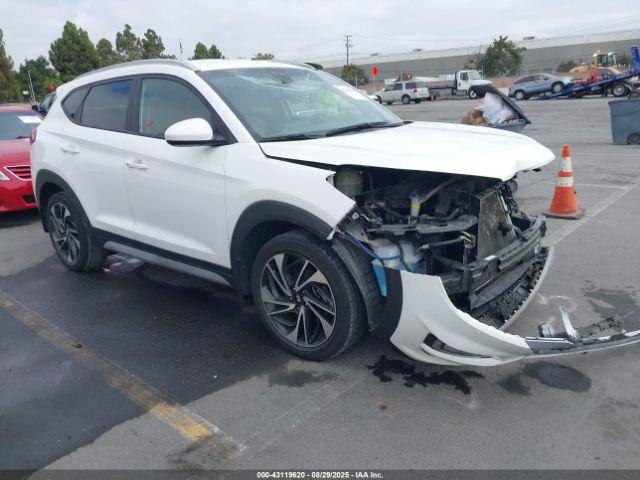  Salvage Hyundai TUCSON
