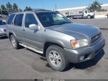  Salvage Nissan Pathfinder