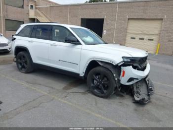  Salvage Jeep Grand Cherokee