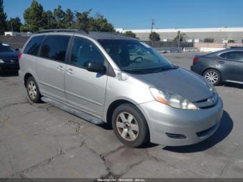  Salvage Toyota Sienna
