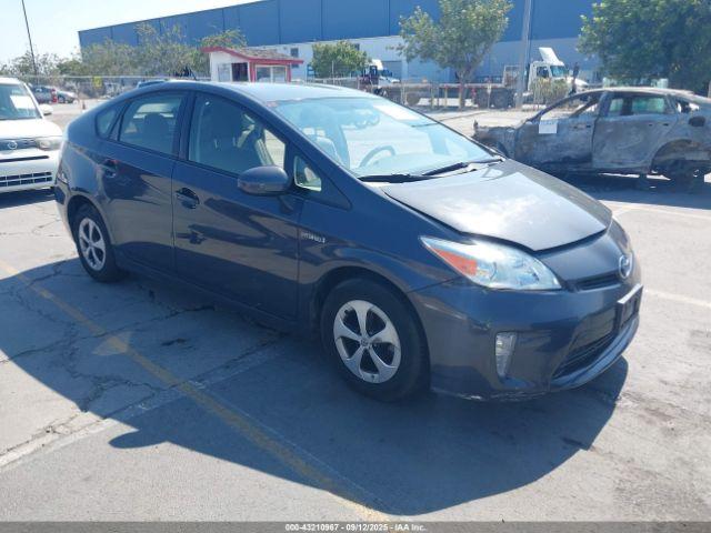  Salvage Toyota Prius