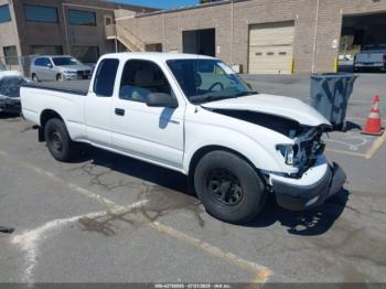  Salvage Toyota Tacoma
