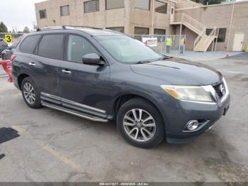  Salvage Nissan Pathfinder