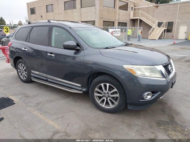  Salvage Nissan Pathfinder