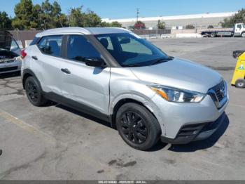  Salvage Nissan Kicks