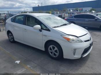  Salvage Toyota Prius