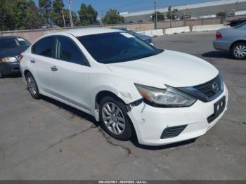  Salvage Nissan Altima
