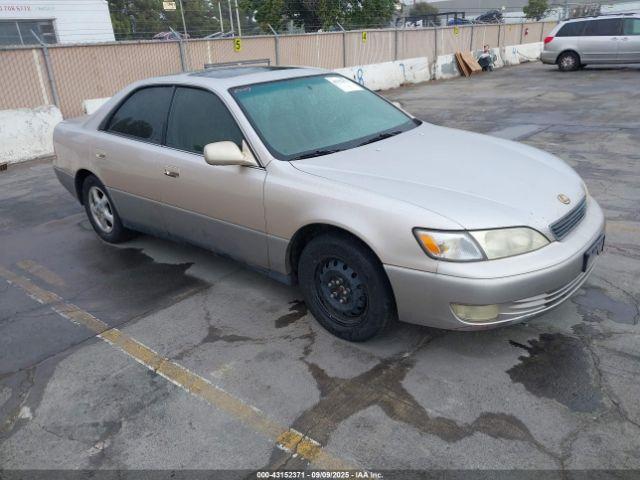  Salvage Lexus Es