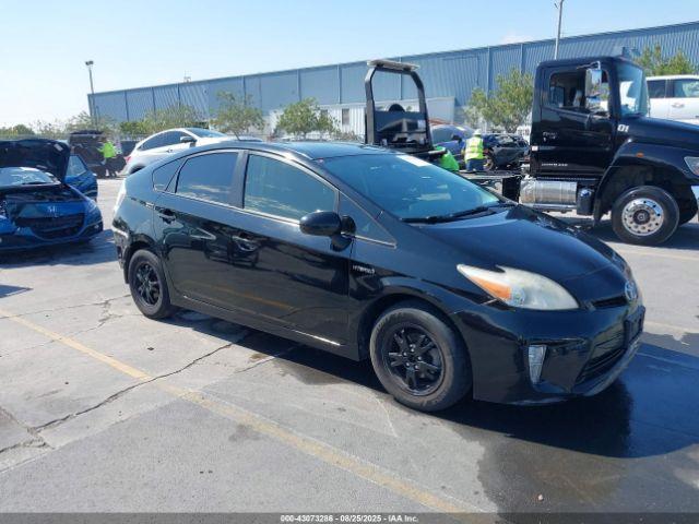  Salvage Toyota Prius