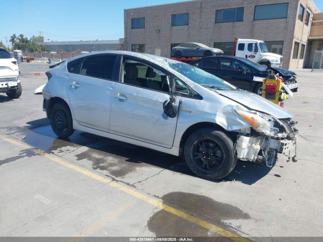  Salvage Toyota Prius