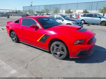  Salvage Ford Mustang