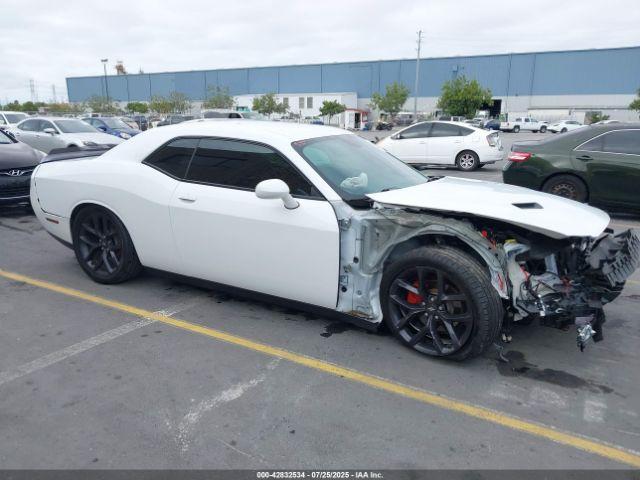  Salvage Dodge Challenger